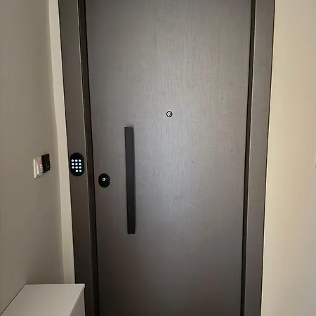 B2 Pausilipon Park Corner * Karditsa