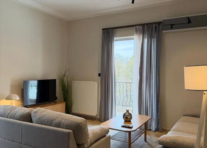 B2 Pausilipon Park Corner * Кардица