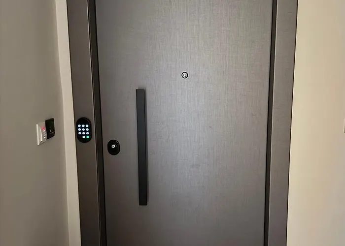 B2 Pausilipon Park Corner * Kardítsa