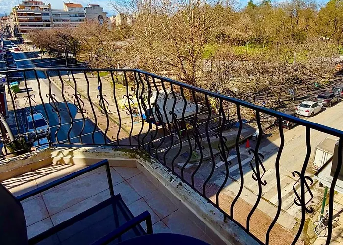 B2 Pausilipon Park Corner Кардица